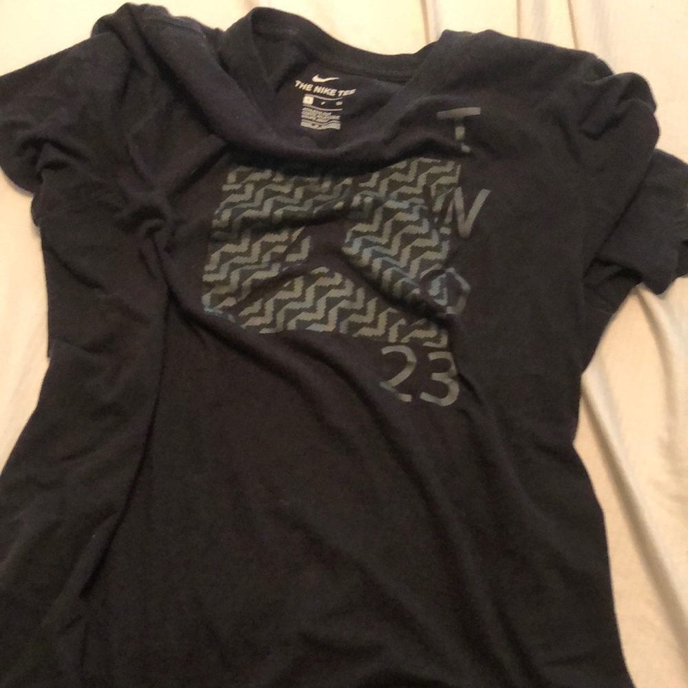 small unisex adult nike jordan tee